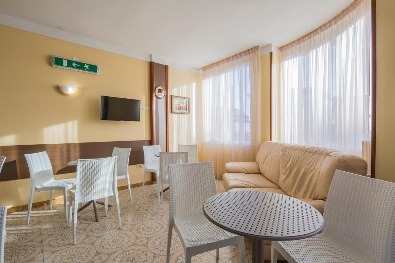 Hotel Rosy Battipaglia Eksteriør billede
