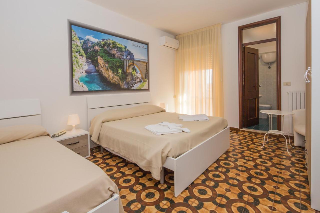 Hotel Rosy Battipaglia Eksteriør billede